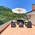 Arya's House Tatil Evi Colli di Fontanelle
