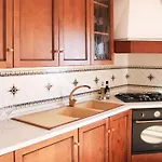 Arya's House Tatil Evi